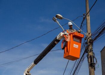 Concluída etapa de implantação de LED em mais sete bairros e no Distrito Industrial 1 e 2 em Araxá