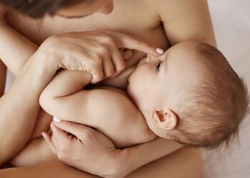 Agosto Dourado 2023: leite materno salva vidas