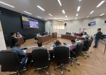 Lei de Diretrizes Orçamentárias 2024 é aprovada com cinco emendas na Câmara de Araxá