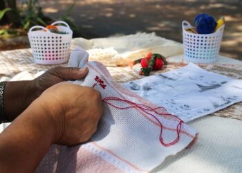 Ateliê de Tecelagem em Araxá está com vagas abertas para o curso de bordado em ponto-cruz