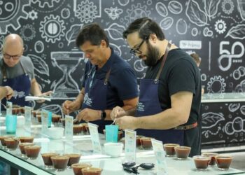 Júri internacional avalia os melhores cafés do 11º Prêmio Região do Cerrado Mineiro
