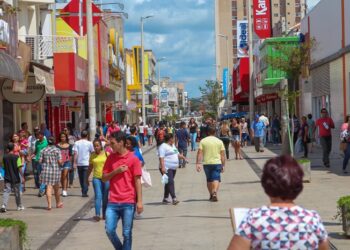 Comércio de Araxá inicia horários especial para das vendas de natal no dia 11 de dezembro