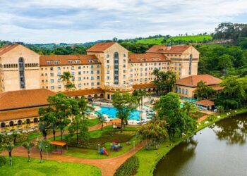 Descanso e águas termais: combinação perfeita para quem busca relaxamento nas férias de janeiro