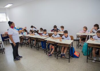 Araxá realiza cadastro de alunos da rede municipal pra vagas do Tempo Integral