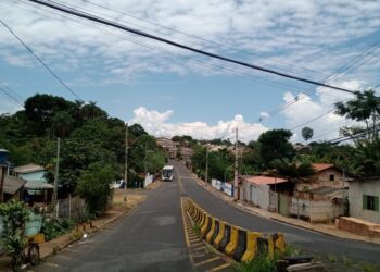 Vias do Setor Norte de Araxá ficam interditadas para implantação de rede de esgoto