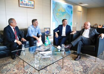 Recursos federais e obras para pavimentação de vias públicas de Araxá são viabilizados em Brasília