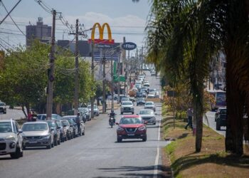 Araxá registra quase 80 mil veículos e Estacionamento Rotativo proporcionará rotatividade de vagas