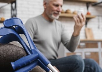 Acidentes domésticos: ações simples podem diminuir o risco de quedas no idoso