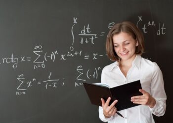 UAB Araxá abre inscrições para curso gratuito de Licenciatura em Matemática