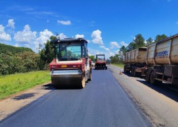 EPR Triângulo acelera obras de recuperação do pavimento entre Perdizes e Araxá na BR-452